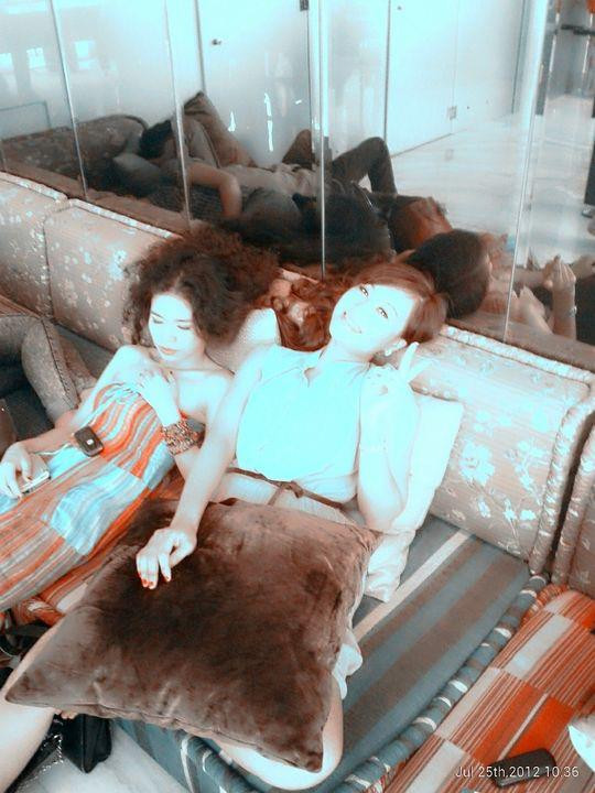 Các thí sinh đội Mr Đàm "thư giãn" trong buổi tập. Các thí sinh đội Mr Đàm "thư giãn" trong buổi tập.