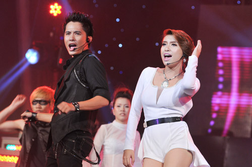 Trước đó, Tiêu Châu Như Quỳnh thường xuyên xuất hiện trên các chương trình ca nhạc lớn nhỏ. Cô đã có 1 lượng fan không nhỏ Trước đó, Tiêu Châu Như Quỳnh thường xuyên xuất hiện trên các chương trình ca nhạc lớn nhỏ. Cô đã có 1 lượng fan không nhỏ