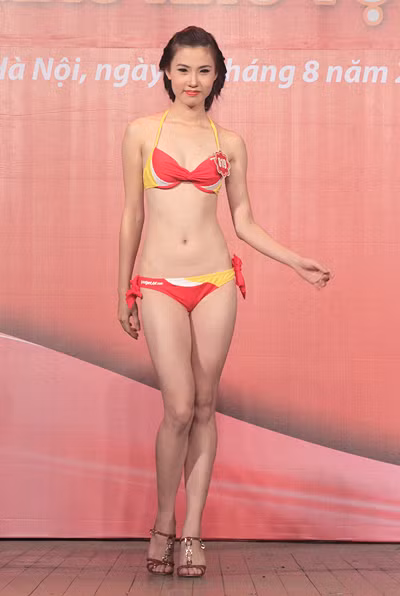 Bùi Thị Hà Anh (SBD 819) - Hà Nội