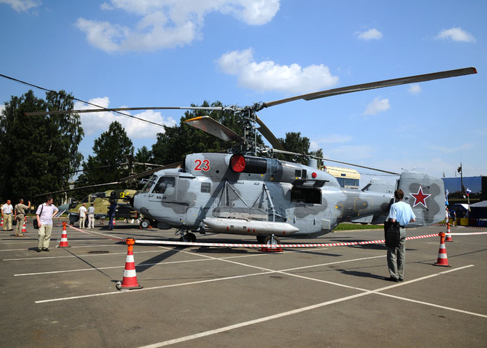 Soobrazitelny cũng được trang bị một máy bay trực thăng săn tàu ngầm KA-27PL. Soobrazitelny cũng được trang bị một máy bay trực thăng săn tàu ngầm KA-27PL.