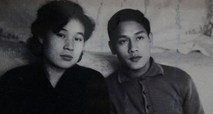 Ông Phạm Ngọc Cảnh học xong về Việt Nam năm 1973. Trong ba thậ̣p niên sau đó, hai ông bà liên lạc chủ̉ yếu chỉ qua thư từ mộ̣t cách bí mật. Việc quan hệ với người nước ngoài hoàn toàn bị cấm ngặt ở Bắc Triều Tiên.>> xem chi tiết tại đây Ông Phạm Ngọc Cảnh học xong về Việt Nam năm 1973. Trong ba thậ̣p niên sau đó, hai ông bà liên lạc chủ̉ yếu chỉ qua thư từ mộ̣t cách bí mật. Việc quan hệ với người nước ngoài hoàn toàn bị cấm ngặt ở Bắc Triều Tiên.>> xem chi tiết tại đây