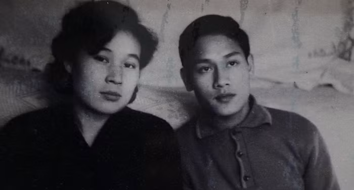 Ông Phạm Ngọc Cảnh học xong về Việt Nam năm 1973. Trong ba thậ̣p niên sau đó, hai ông bà liên lạc chủ̉ yếu chỉ qua thư từ mộ̣t cách bí mật. Việc quan hệ với người nước ngoài hoàn toàn bị cấm ngặt ở Bắc Triều Tiên.>> xem chi tiết tại đây