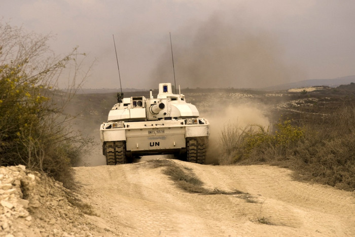 Khám phá tăng chiến trường chủ lực AMX-56 Leclerc của Pháp > lượt xem 84054 Tăng chiến trường chủ lực với các tính năng được điện tử hóa cao thuộc dự án AMX-56 do hãng Nexter, Pháp chế tạo. Xe tăng AMX-56 Leclerc được thiết kế dành cho kíp lái chỉ có 3 người (chi tiết bộ ảnh)