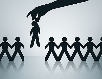 Lãnh đạo Moet Hennessy Việt Nam vừa nhắc tới khả năng phải thu hẹp hoạt động và theo đó là sa thải nhân công (ảnh minh họa) Lãnh đạo Moet Hennessy Việt Nam vừa nhắc tới khả năng phải thu hẹp hoạt động và theo đó là sa thải nhân công (ảnh minh họa)