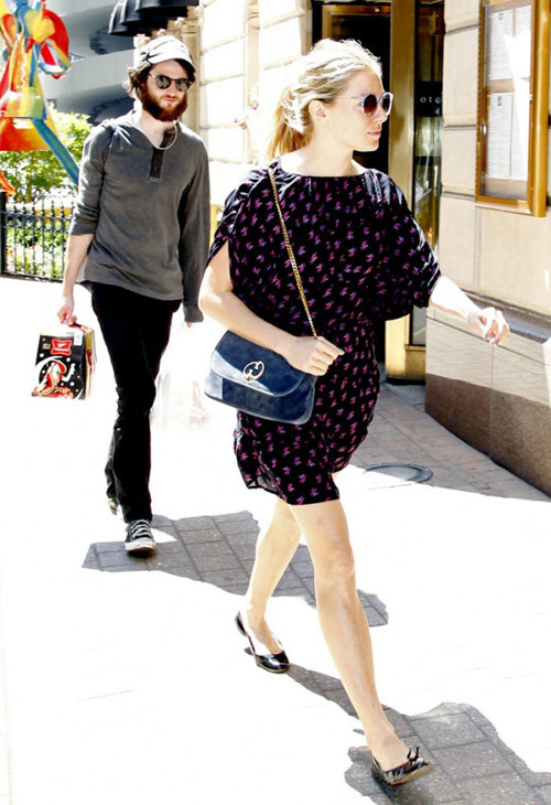 Sienna Miller luôn ủng hộ Gucci đến cùng. Sienna Miller luôn ủng hộ Gucci đến cùng.