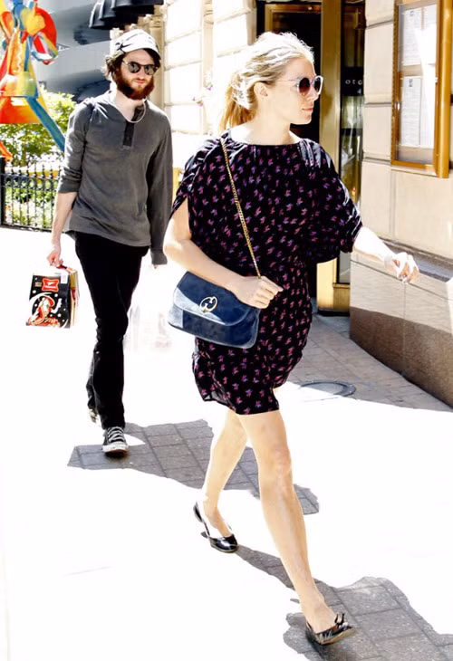 Sienna Miller luôn ủng hộ Gucci đến cùng.