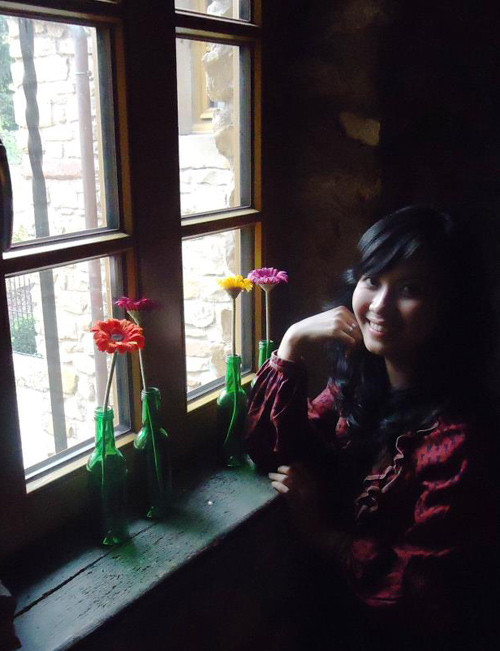 Huyền Trang dịu dàng, đằm thắm sau 3 năm đăng quang cuộc thi Miss Teen. Huyền Trang dịu dàng, đằm thắm sau 3 năm đăng quang cuộc thi Miss Teen.