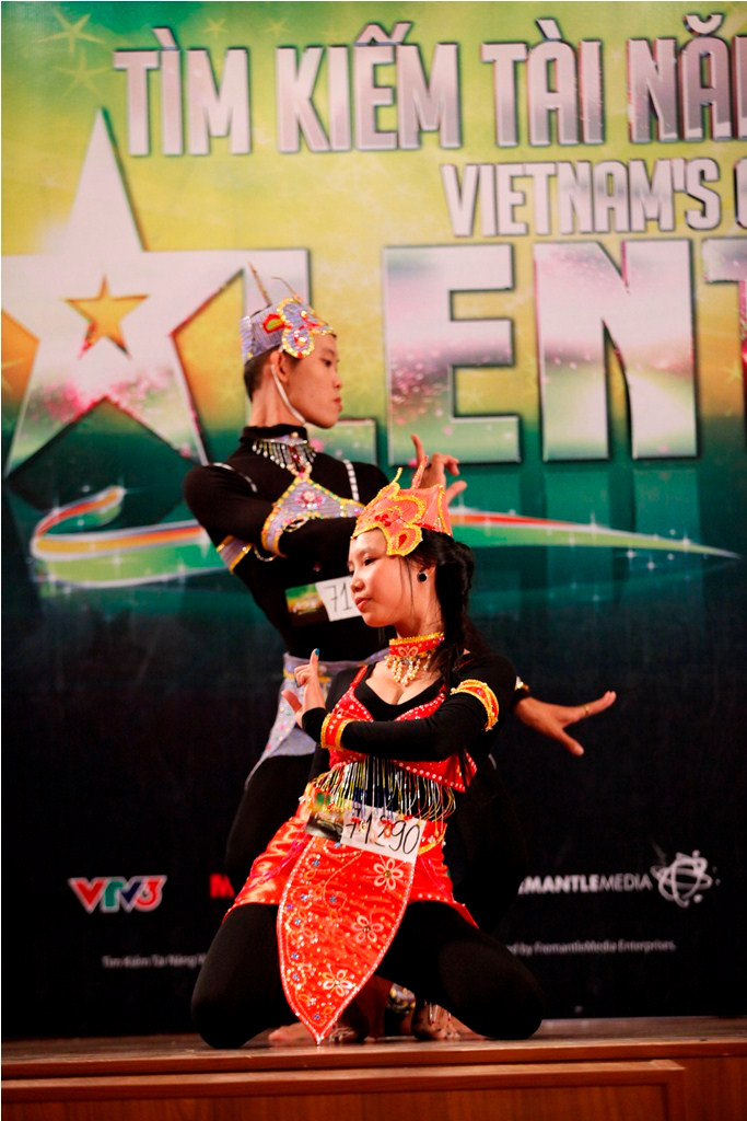 Một tiết mục múa Chăm đa sắc của 2 thí sinh Một tiết mục múa Chăm đa sắc của 2 thí sinh