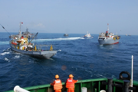 Huấn luyện hiệp đồng với Cảnh sát biển Huấn luyện hiệp đồng với Cảnh sát biển