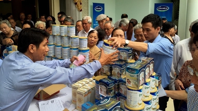 Vinamilk là doanh nghiệp cổ phần hoạt động hiệu quả, ổn định với những sản phẩm chất lượng cao được người tiêu dùng tin cậy... Đọc thêm tại: http://nongnghiep.vn/song-ngam-o-cong-ty-sua-lon-nhat-viet-nam-post142428.html | NongNghiep.vn Vinamilk là doanh nghiệp cổ phần hoạt động hiệu quả, ổn định với những sản phẩm chất lượng cao được người tiêu dùng tin cậy... Đọc thêm tại: http://nongnghiep.vn/song-ngam-o-cong-ty-sua-lon-nhat-viet-nam-post142428.html | NongNghiep.vn