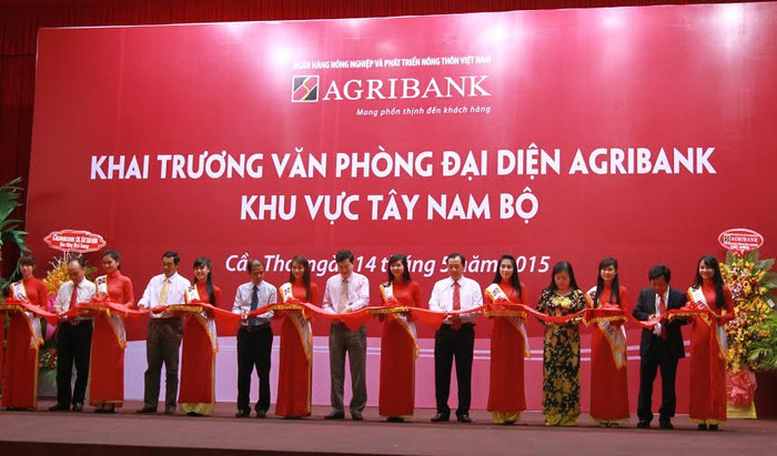 Cắt băng khai trương Văn phòng đại diện khu vực Tây Nam bộ.