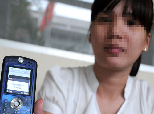 Ngày 14/5, khi gắn sim vào lại thì số cuộc gọi vào máy chị Hà đã lên tới 7.000 cuộc