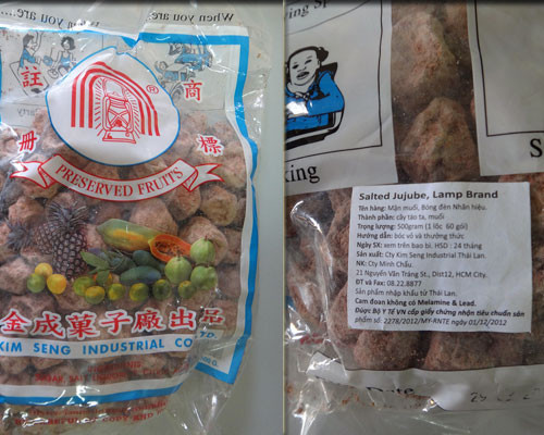 Sản phẩm xí muội có chứa chất gây ung thư và sản phẩm dán nhãn phụ đánh lừa người tiêu dùng - Ảnh: Hoài Nam Sản phẩm xí muội có chứa chất gây ung thư và sản phẩm dán nhãn phụ đánh lừa người tiêu dùng - Ảnh: Hoài Nam