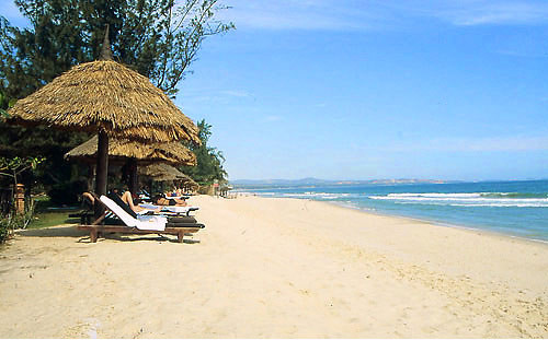 “Tôi chưa thấy nơi nào bán đồ ăn lại đi thu tiền ghế của khách đến 500.000 đồng như ở đây” - anh Thanh bức xúc. Ảnh minh họa. “Tôi chưa thấy nơi nào bán đồ ăn lại đi thu tiền ghế của khách đến 500.000 đồng như ở đây” - anh Thanh bức xúc. Ảnh minh họa.