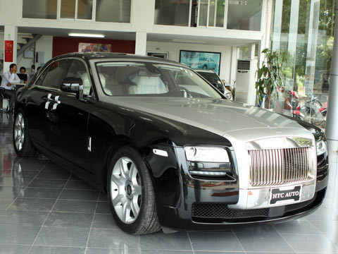 Theo một thống kê, tại Việt Nam hiện có tới 97 xe Rolls-Royce nhưng chỉ có 1 vài chiếc được đặt chính hãng. Ảnh Bobi. Theo một thống kê, tại Việt Nam hiện có tới 97 xe Rolls-Royce nhưng chỉ có 1 vài chiếc được đặt chính hãng. Ảnh Bobi.