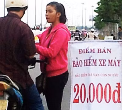 Tràn lan điểm bán BHXM giá 20.000 đồng.