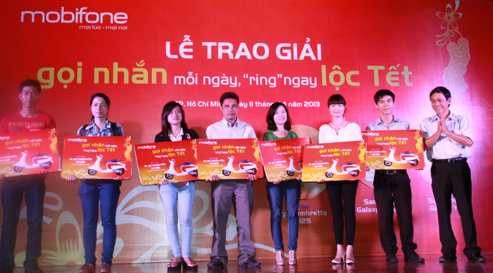 Chương trình khuyến mãi “Gọi nhắn mỗi ngày, ring ngay lộc tết” đã mang lại niềm vui cho 420 khách hàng của MobiFone tại nhiều tỉnh thành trong cả nước.