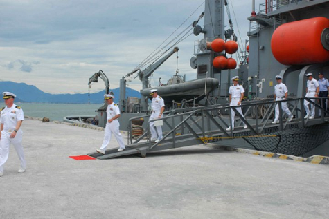 Đoàn công tác Hải quân Hoa Kỳ cập cảng Đà Nẵng Đoàn công tác Hải quân Hoa Kỳ cập cảng Đà Nẵng
