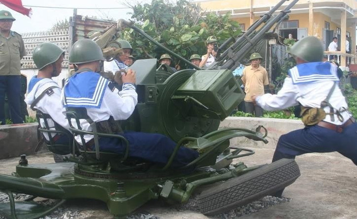 Tuy nhiên, theo tìm hiểu của GDVN, những hình ảnh trên được Sina đăng tải được lấy lại từ diễn đàn ttvnol. Tuy nhiên, theo tìm hiểu của GDVN, những hình ảnh trên được Sina đăng tải được lấy lại từ diễn đàn ttvnol.