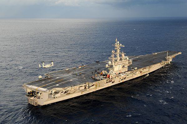 Tàu sân bay USS George H.W. Bush (CVN 77) trên Đại Tây Dương ngày 20/3/2012.