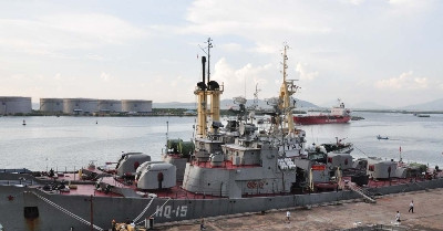 Tàu chiến nhìn từ trên cao