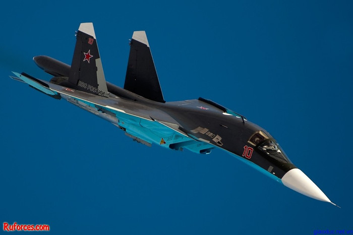 Su-34 của không quân Nga tại căn cứ Lipetsk Su-34 của không quân Nga tại căn cứ Lipetsk