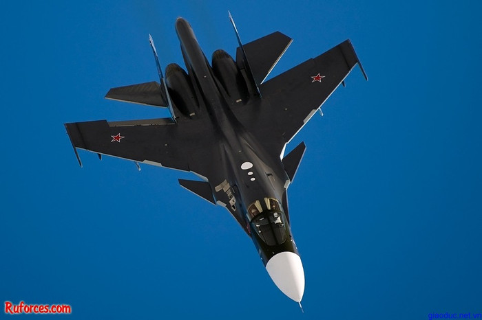 Su-34 của không quân Nga tại căn cứ Lipetsk Su-34 của không quân Nga tại căn cứ Lipetsk