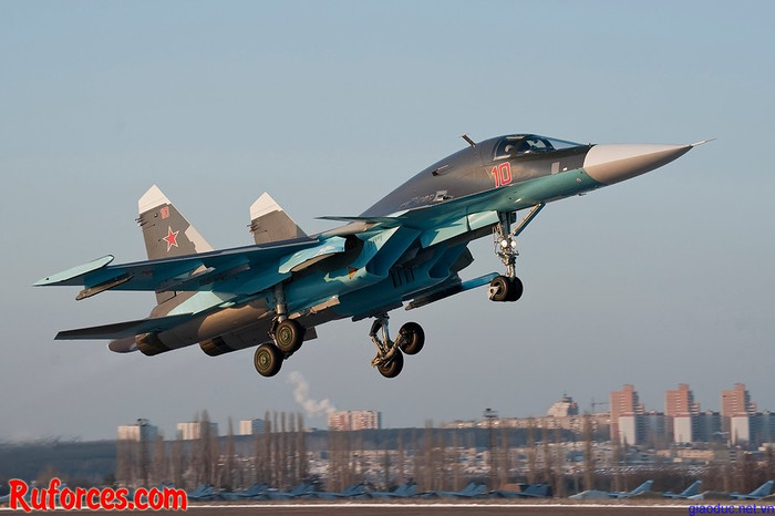 Su-34 của không quân Nga tại căn cứ Lipetsk Su-34 của không quân Nga tại căn cứ Lipetsk