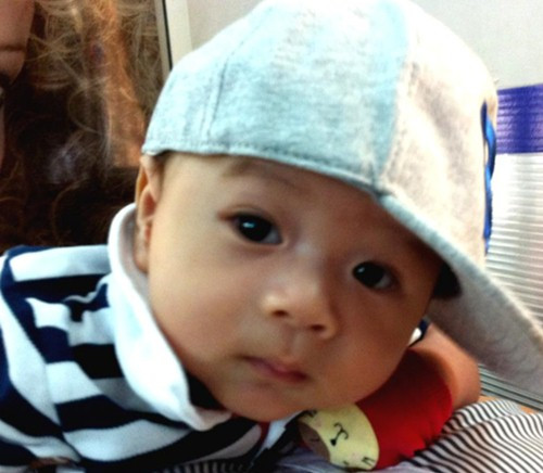 Nhưng trong scandal này, bé Minh Trí là người thiệt thòi nhất. Hy vọng rằng khi lớn lên, bé sẽ không cảm thấy bị xúc phạm trước những lời qua tiếng lại của những người thân yêu nhất của mình. Nhưng trong scandal này, bé Minh Trí là người thiệt thòi nhất. Hy vọng rằng khi lớn lên, bé sẽ không cảm thấy bị xúc phạm trước những lời qua tiếng lại của những người thân yêu nhất của mình.