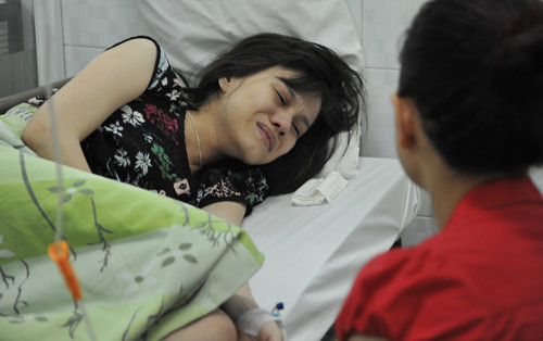 Những lời qua tiếng lại giữa Thanh Thảo và Ngô Kiến Huy khiến Thụy Anh bị sốc và phải nhập viện. Những lời qua tiếng lại giữa Thanh Thảo và Ngô Kiến Huy khiến Thụy Anh bị sốc và phải nhập viện.