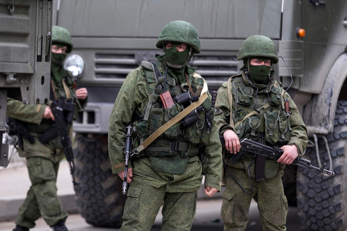 Những binh sỹ này không đeo phù hiệu Những binh sỹ này không đeo phù hiệu