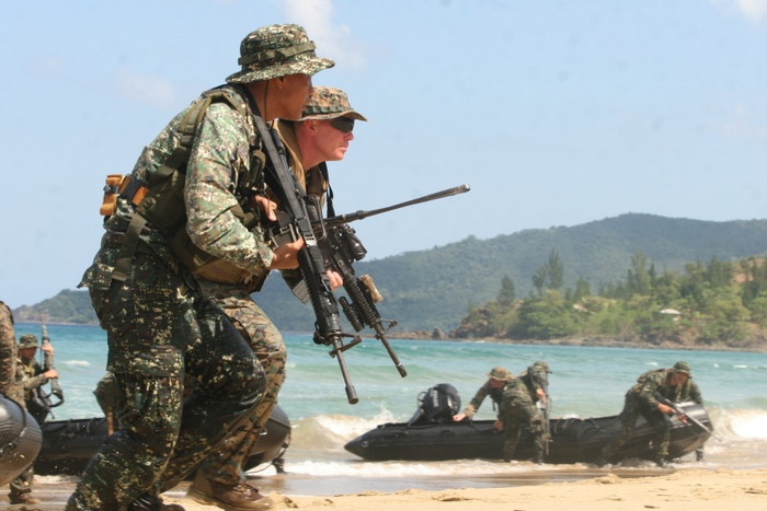 Yểm hộ cho đồng đội Yểm hộ cho đồng đội