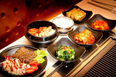 Ăn nhiều vào buổi tối có gây tình trạng xơ vỡ động mạch. Ăn nhiều vào buổi tối có gây tình trạng xơ vỡ động mạch.