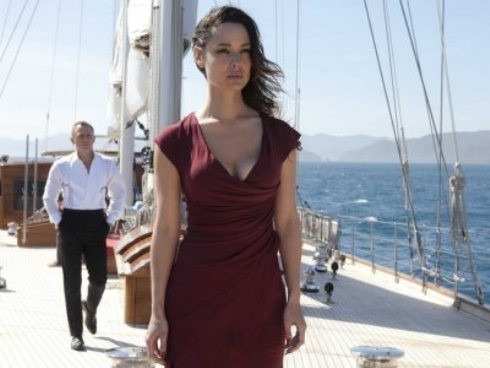 8. Thuê hoặc sở hữu du thuyền của James Bond Lời khuyên này được dành cho những ai muốn thử cảm giác làm điệp viên 007 trong những ngày cuối cùng trước tận thế. Du thuyền xuất hiện cùng Daniel Craig, người thủ vai James Bond trong bộ phim Skyfall. Du thuyền đang được cho thuê với mức giá 63.560 USD một tuần hoặc bán hẳn với giá 14 triệu USD. 8. Thuê hoặc sở hữu du thuyền của James Bond Lời khuyên này được dành cho những ai muốn thử cảm giác làm điệp viên 007 trong những ngày cuối cùng trước tận thế. Du thuyền xuất hiện cùng Daniel Craig, người thủ vai James Bond trong bộ phim Skyfall. Du thuyền đang được cho thuê với mức giá 63.560 USD một tuần hoặc bán hẳn với giá 14 triệu USD.