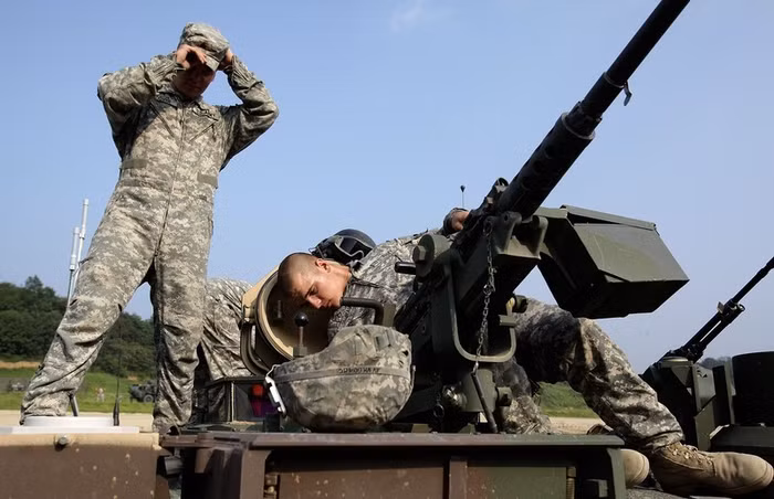 Tập trận bắn đạn thật Mỹ - Hàn Quốc tại Pocheon ngày 1/9/2011.