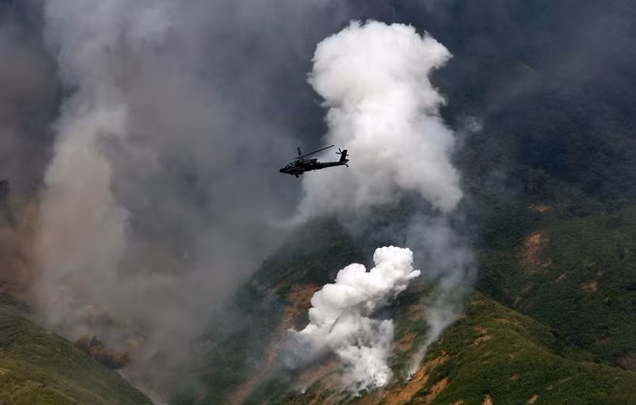 Tập trận bắn đạn thật Mỹ - Hàn Quốc tại Pocheon ngày 1/9/2011.