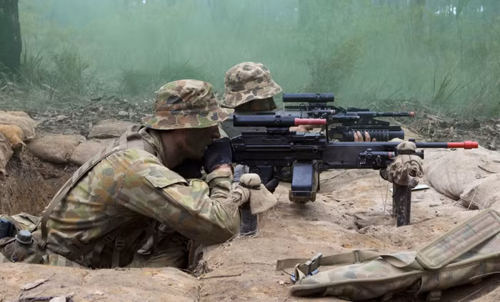 Sử dụng hoả lực trung liên Sử dụng hoả lực trung liên