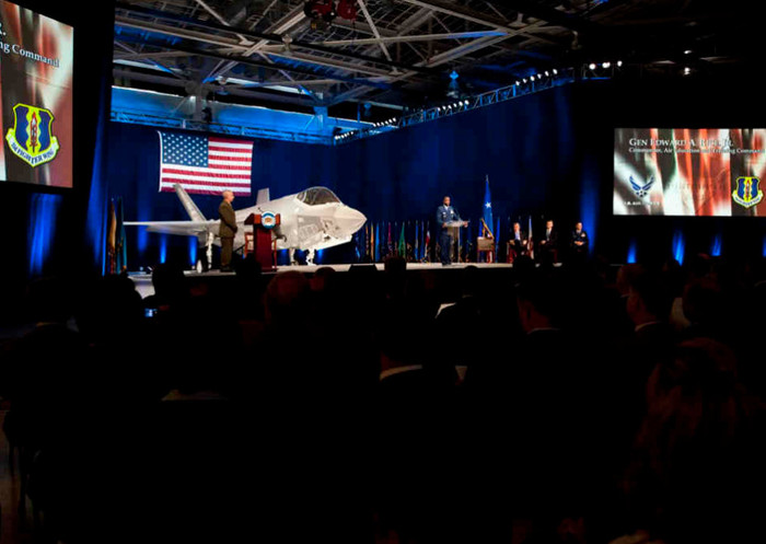 F-35 là máy bay chiến đấu thế hệ mới nhất của Mỹ F-35 là máy bay chiến đấu thế hệ mới nhất của Mỹ