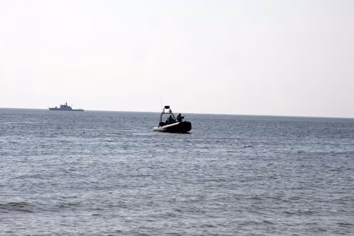 Lính đặc nhiệm Lithuanian tập trận đổ bộ trên bãi biển