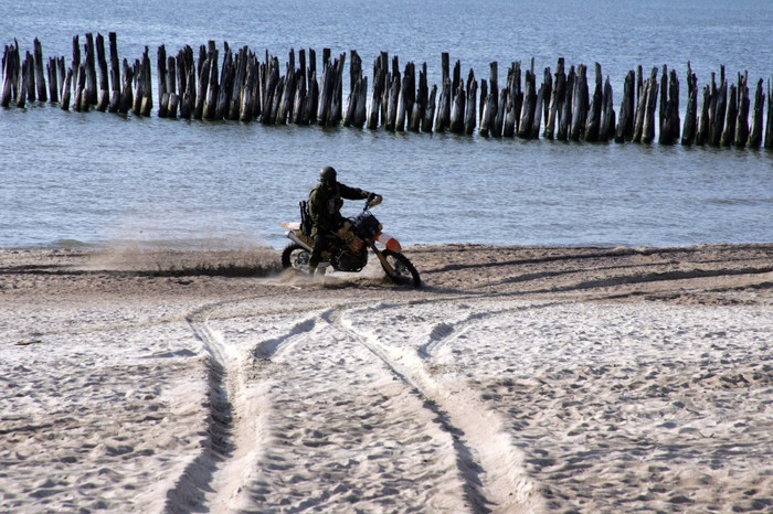 Lính đặc nhiệm Lithuanian tập trận đổ bộ trên bãi biển Lính đặc nhiệm Lithuanian tập trận đổ bộ trên bãi biển