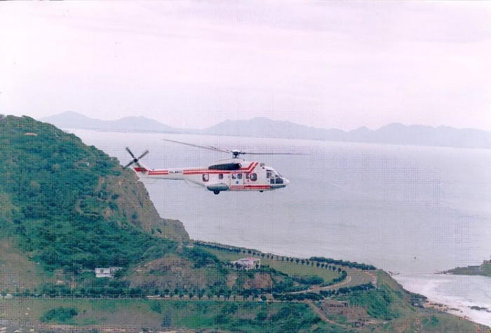 Trang bị hiện đại của Không quân Việt Nam để phục vụ nhiệm vụ bảo vệ tổ quốc, phát triển kinh tế và hỗ trợ nhân dân vùng gặp thiên tai. Trang bị hiện đại của Không quân Việt Nam để phục vụ nhiệm vụ bảo vệ tổ quốc, phát triển kinh tế và hỗ trợ nhân dân vùng gặp thiên tai.