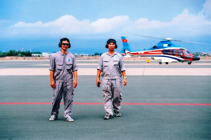 Trang bị hiện đại của Không quân Việt Nam để phục vụ nhiệm vụ bảo vệ tổ quốc, phát triển kinh tế và hỗ trợ nhân dân vùng gặp thiên tai. Trang bị hiện đại của Không quân Việt Nam để phục vụ nhiệm vụ bảo vệ tổ quốc, phát triển kinh tế và hỗ trợ nhân dân vùng gặp thiên tai.