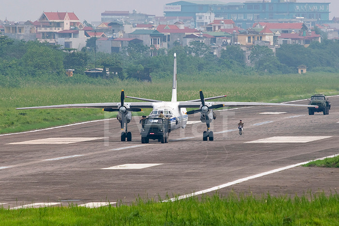 Trang bị hiện đại của Không quân Việt Nam để phục vụ nhiệm vụ bảo vệ tổ quốc, phát triển kinh tế và hỗ trợ nhân dân vùng gặp thiên tai. Trang bị hiện đại của Không quân Việt Nam để phục vụ nhiệm vụ bảo vệ tổ quốc, phát triển kinh tế và hỗ trợ nhân dân vùng gặp thiên tai.