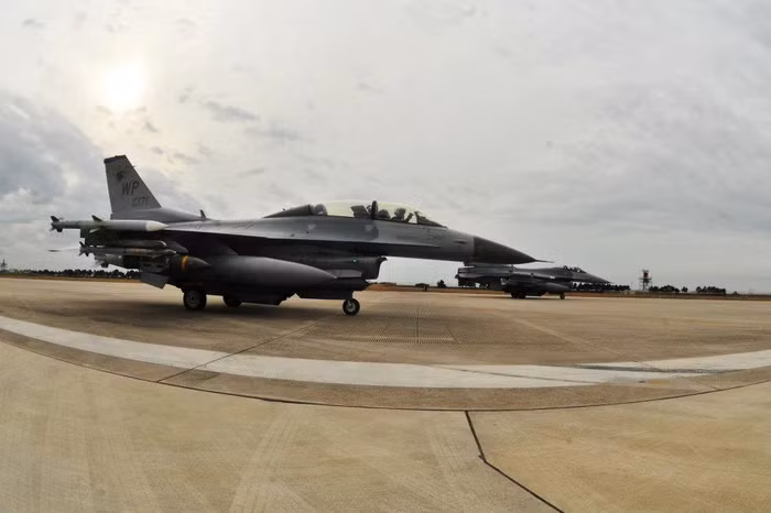 F-16 Fighting Falcon