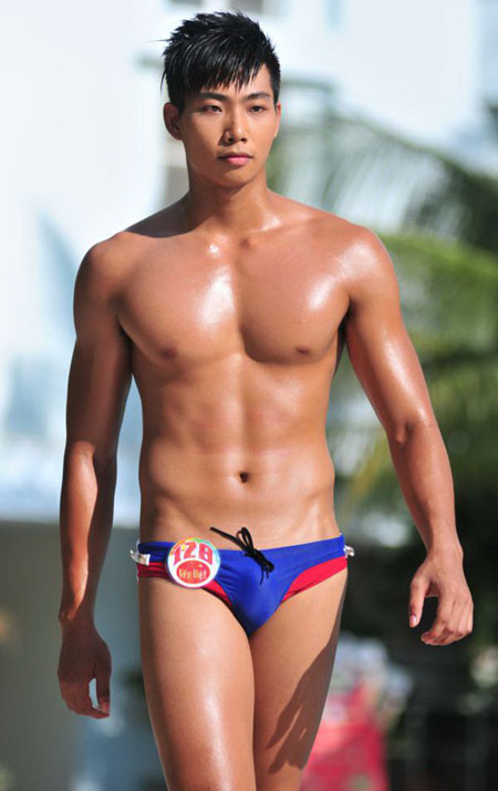 Nguyễn Hữu Long đã tham gia Siêu mẫu Việt Nam 2011 Nguyễn Hữu Long đã tham gia Siêu mẫu Việt Nam 2011