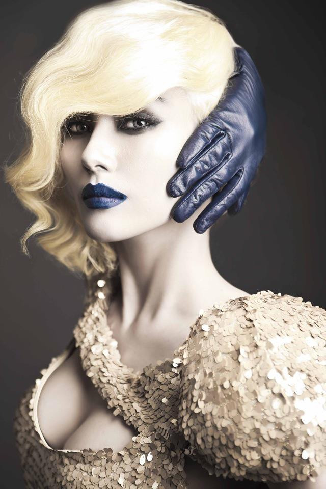 Siêu mẫu Việt Nam 2008 cho biết, vẻ đẹp siêu gầy đang được ưa chuộng hơn trong thị trường người mẫu Việt Nam, vì thế cô cần phải thay đổi để phù hợp với thị hiếu của người xem. Siêu mẫu Việt Nam 2008 cho biết, vẻ đẹp siêu gầy đang được ưa chuộng hơn trong thị trường người mẫu Việt Nam, vì thế cô cần phải thay đổi để phù hợp với thị hiếu của người xem.