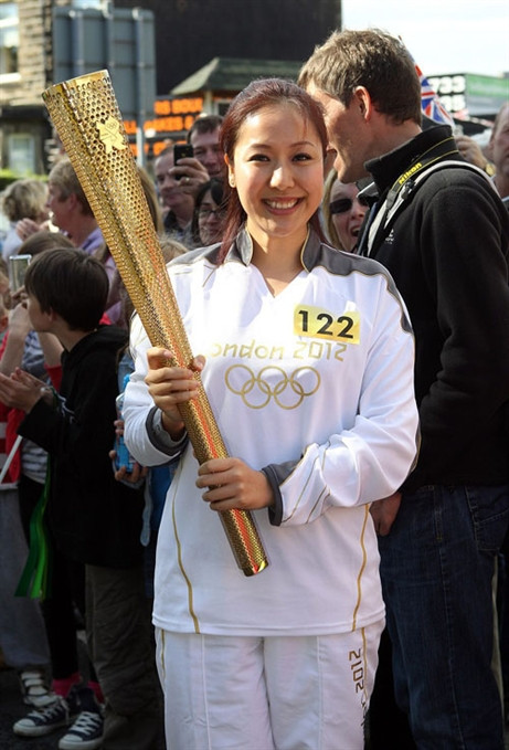 Ngô Phương Lan nằm trong số những người cầm đuốc chạy ở thị trấn Skipton, Leeds (thuộc vùng Yorkshire, phía Bắc nước Anh) Ngô Phương Lan nằm trong số những người cầm đuốc chạy ở thị trấn Skipton, Leeds (thuộc vùng Yorkshire, phía Bắc nước Anh)