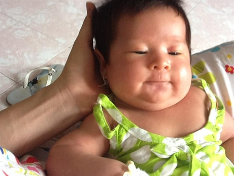 Hình ảnh đáng yêu của con gái Huy Khánh