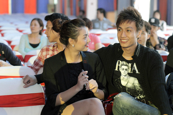 Hồng Quế cũng được nhắc nhiều hơn về chuyện yêu đương và nhớ thương Hồng Quế cũng được nhắc nhiều hơn về chuyện yêu đương và nhớ thương