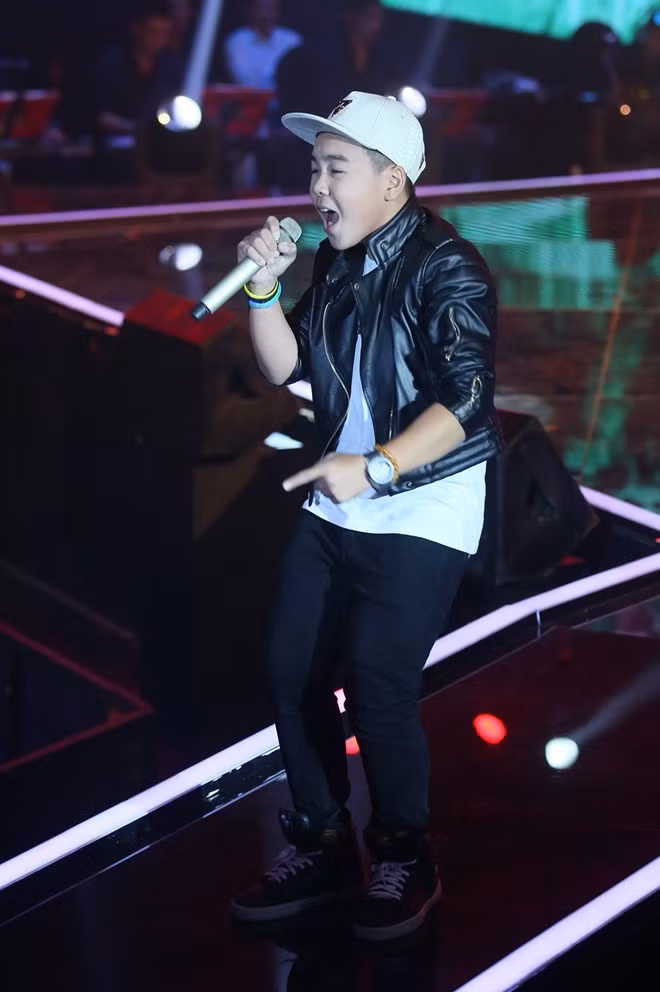 Đức Anh đuối sức với Hò kéo pháo Đức Anh đuối sức với Hò kéo pháo